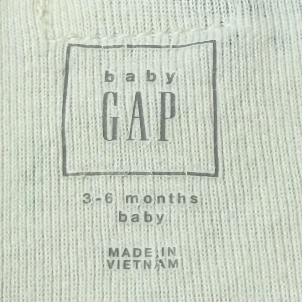 Baby GAP Long Sleeve Sheep Print 100% Cotton Onesie Bodysuit. 3-6 Months.